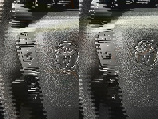 Used 2025 Toyota Camry LE image 14