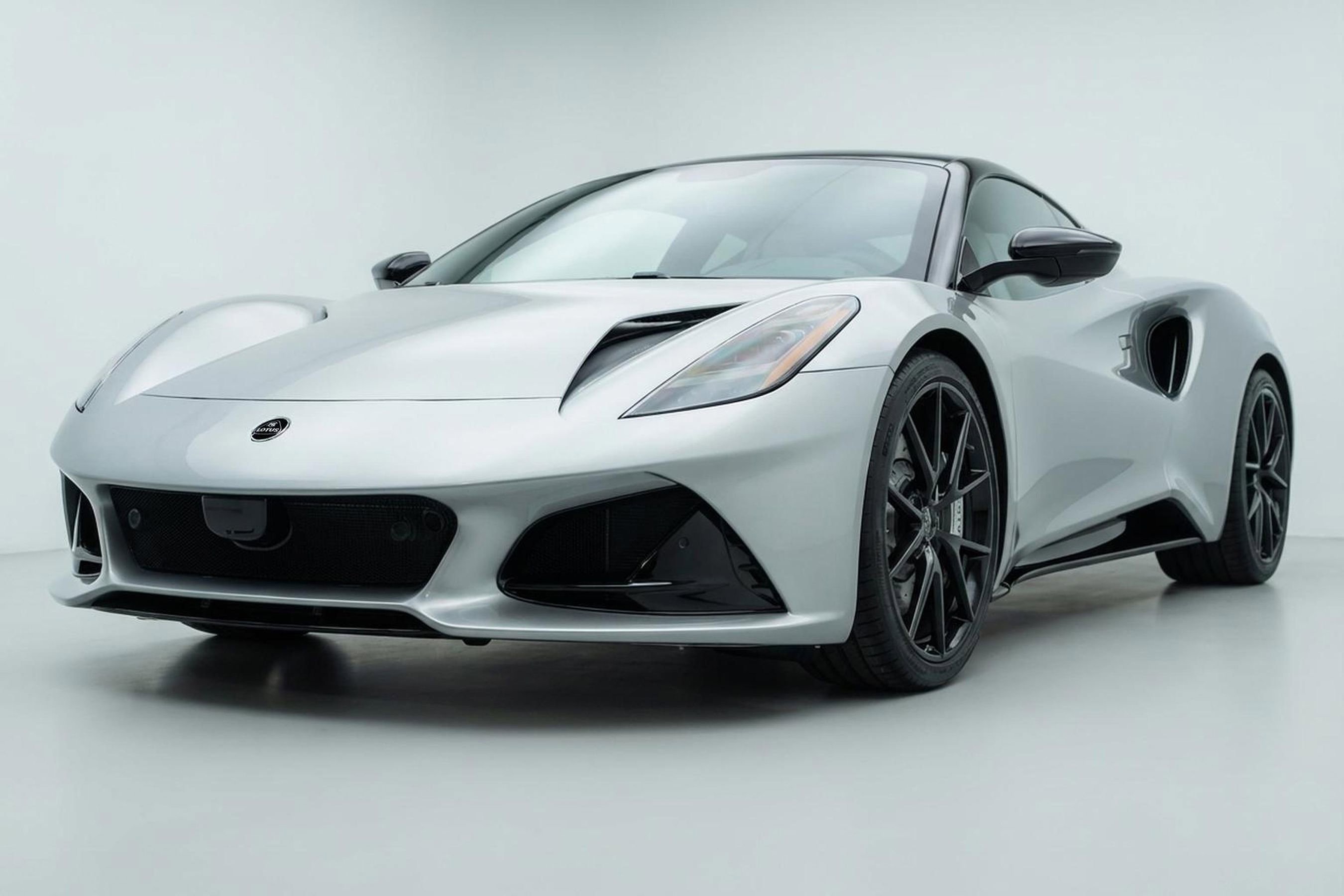 New 2026 Lotus Emira SE image 16