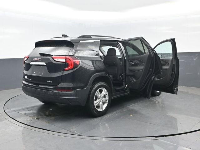 Used 2023 GMC Terrain SLE w/ Driver Convenience Package AWD/4WD image 31