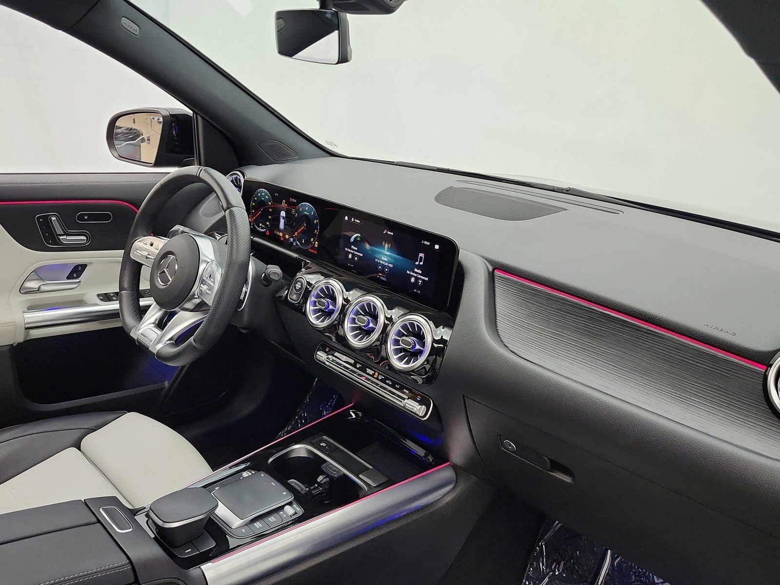 Used 2022 Mercedes-Benz GLA 35 AMG 4MATIC image 25