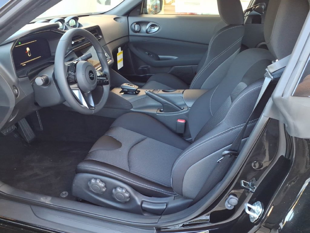 New 2027 Nissan Z Sport w/ Essentials Package (Sport) RWD image 4