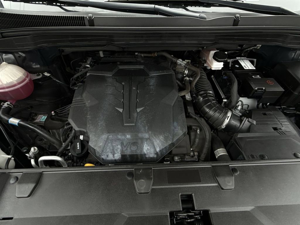 Used 2022 Kia Carnival LX image 27