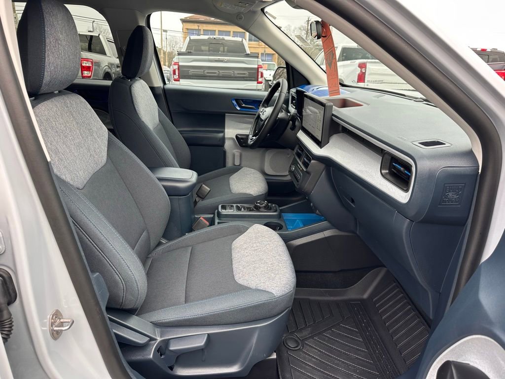 Used 2025 Ford Maverick XLT w/ XLT Luxury Package image 16