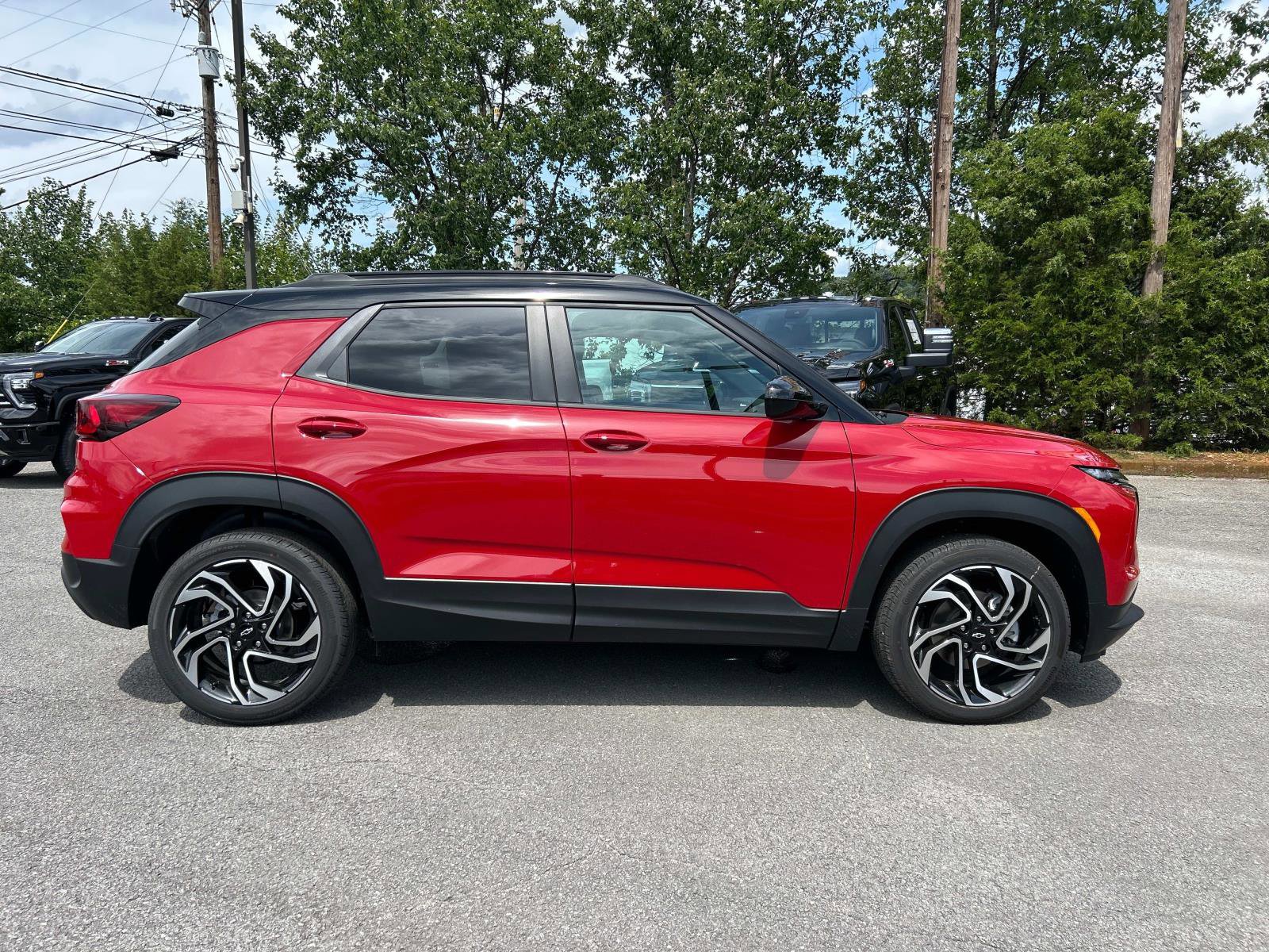 New 2026 Chevrolet TrailBlazer RS w/ Convenience Package image 2