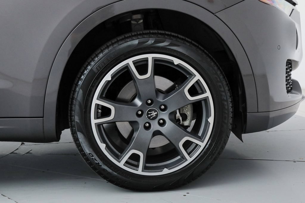 Certified 2023 Maserati Levante GT AWD/4WD image 23