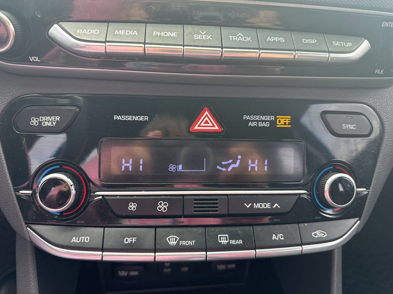 Used 2017 Hyundai Ioniq SEL FWD image 30