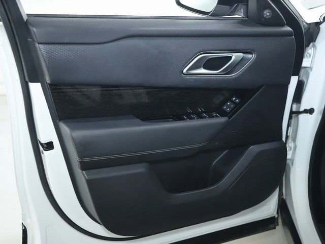 Used 2021 Land Rover Range Rover Velar R-Dynamic S image 16