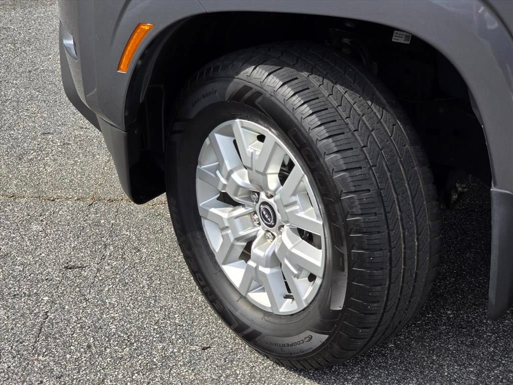 Used 2023 Nissan Frontier SV w/ Technology Package AWD/4WD image 27