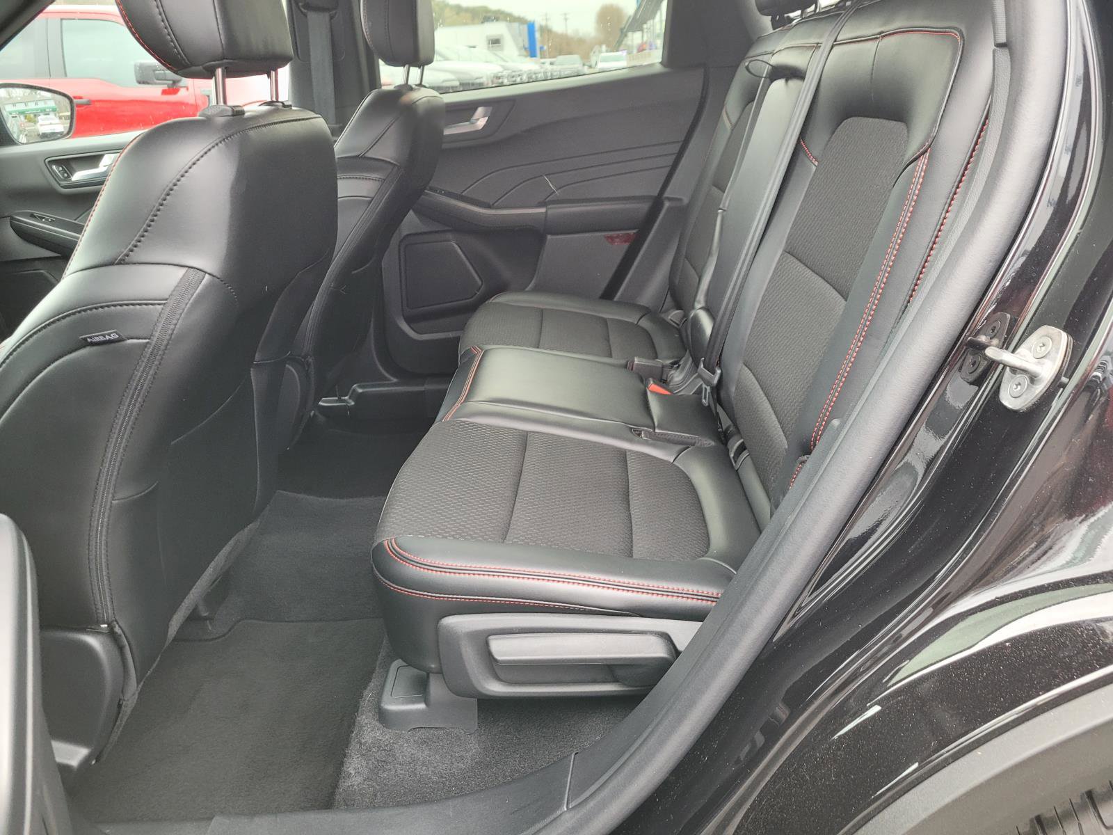 Used 2025 Ford Escape ST-Line AWD/4WD image 13
