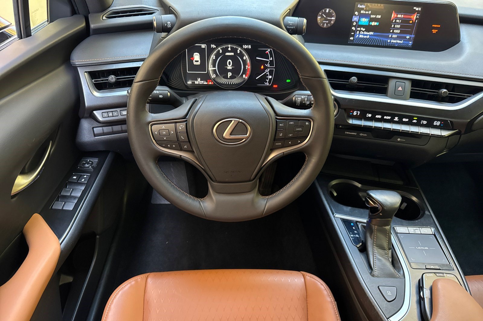 Used 2019 Lexus UX 200 w/ Accessory Package FWD image 31