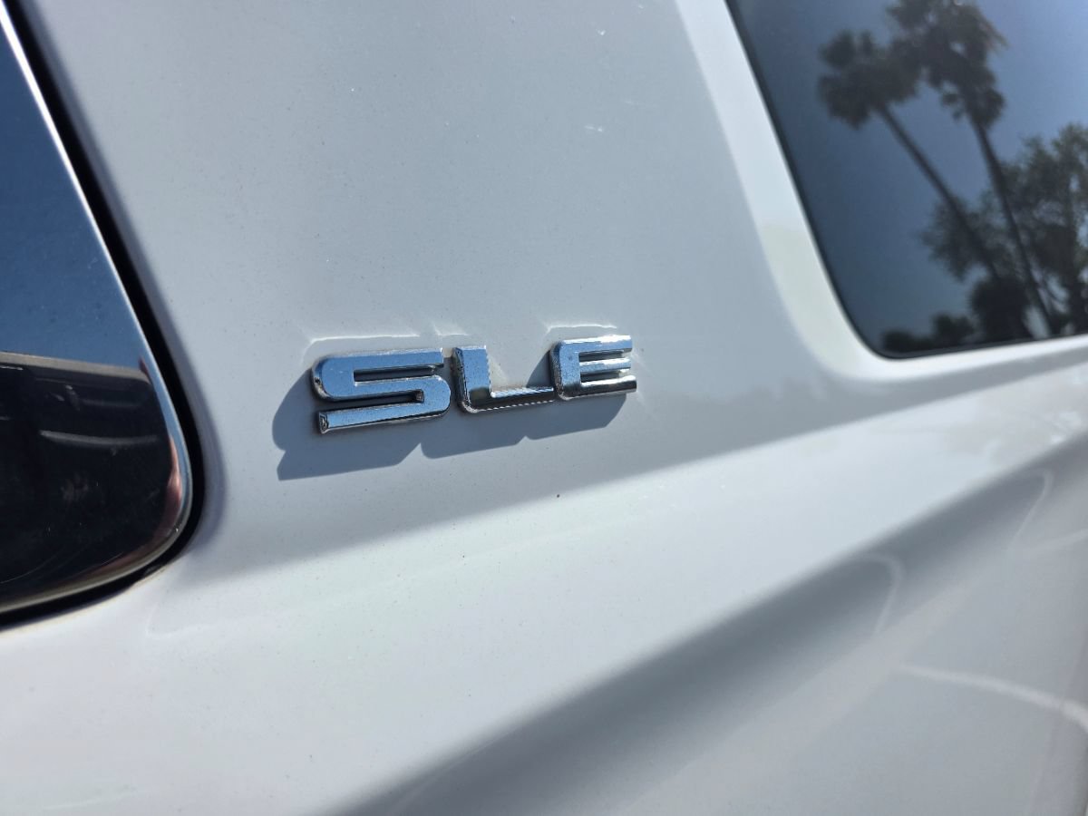 Used 2015 GMC Yukon SLE RWD image 9