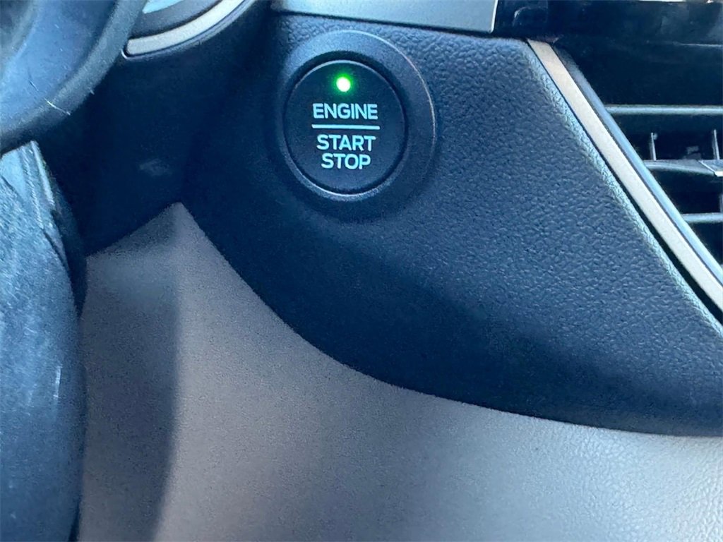 Used 2021 Ford Escape SE w/ Cold Weather Package image 21