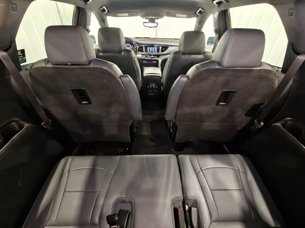 Used 2024 Buick Enclave Premium image 34