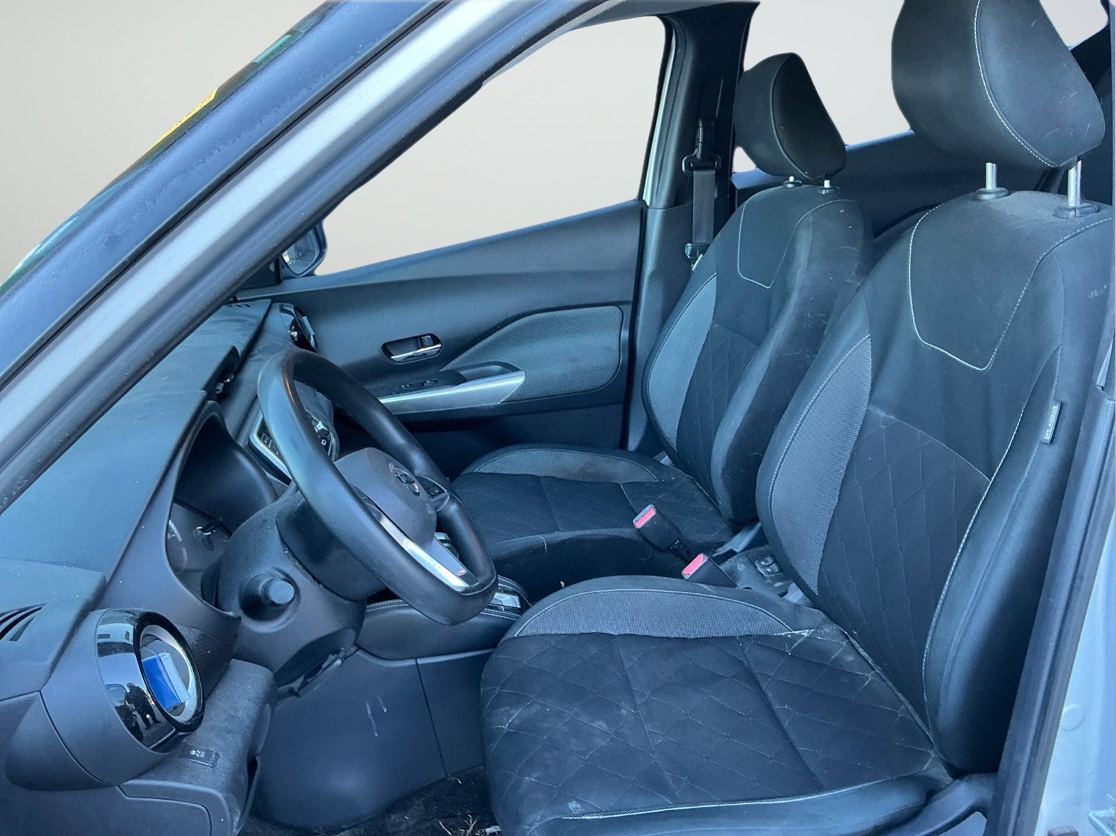 Used 2019 Nissan Kicks SV w/ Exterior Electronics Package FWD image 12
