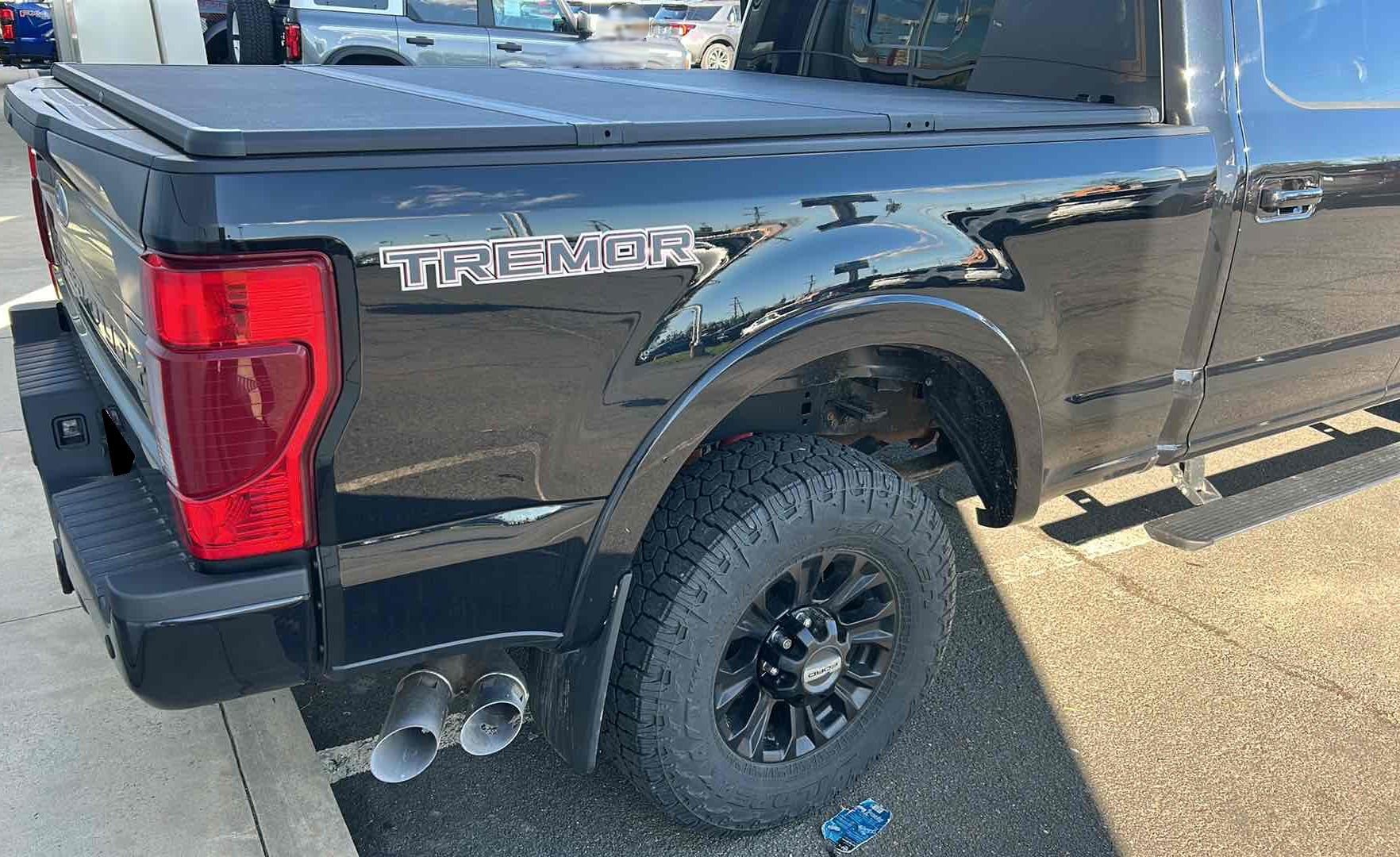 Used 2022 Ford F250 Lariat w/ Tremor Off-Road Package image 6