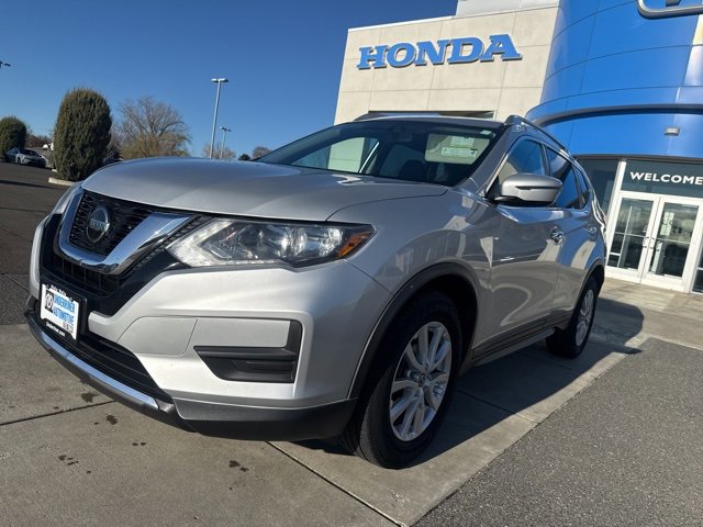Used 2018 Nissan Rogue SV image 14