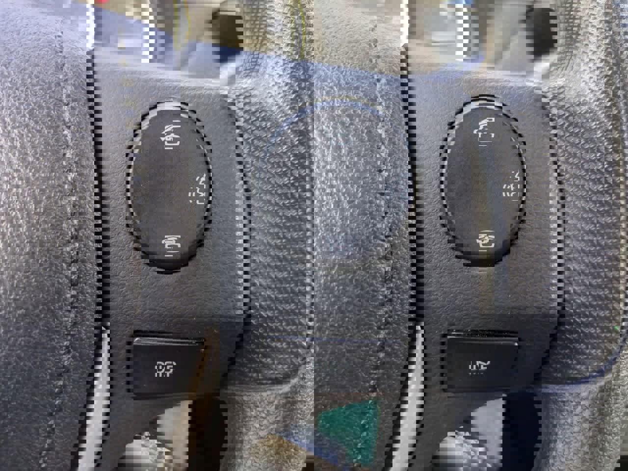 Used 2015 Toyota Corolla LE image 23