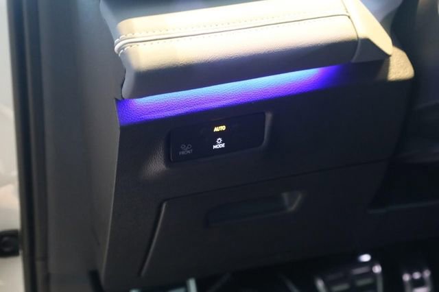 New 2026 Volkswagen Tiguan SEL R-Line image 12