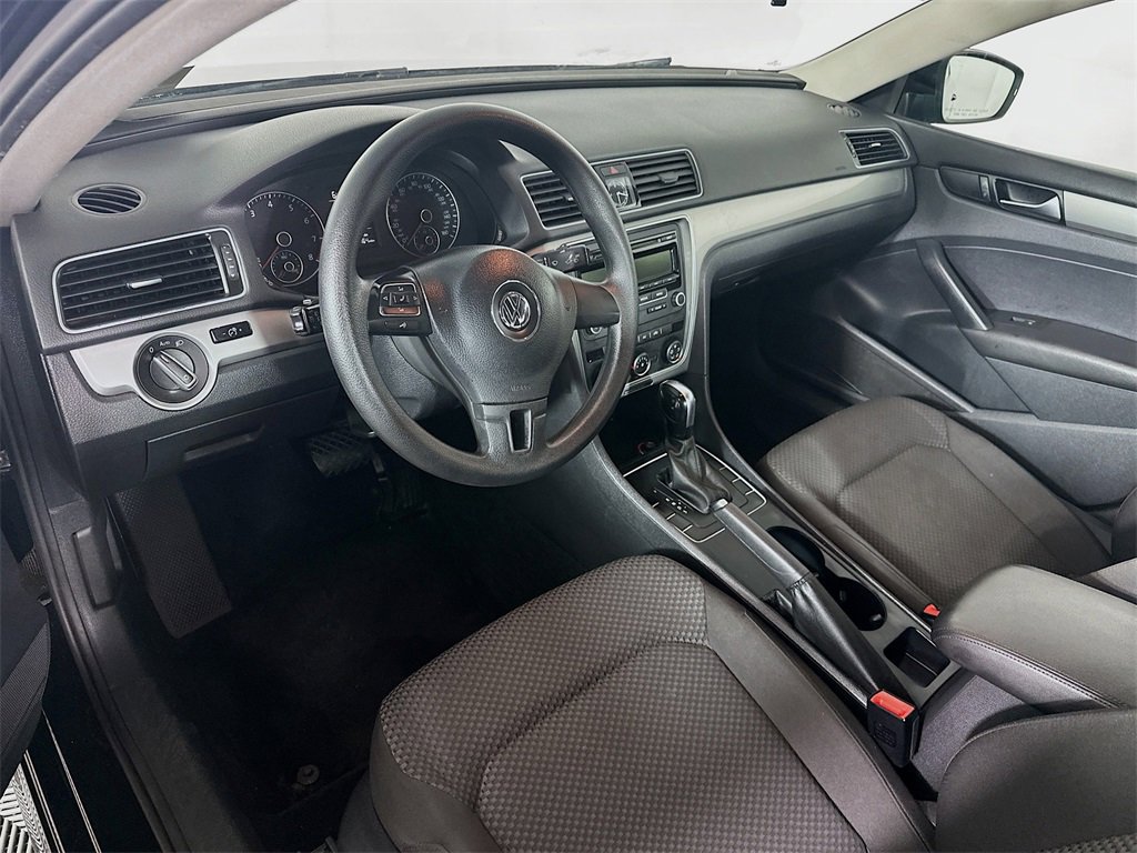 Used 2014 Volkswagen Passat 1.8T S image 29