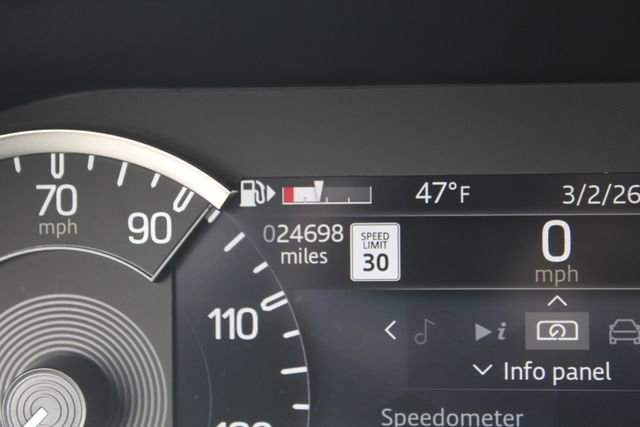 Used 2023 Land Rover Defender 90 X-Dynamic SE image 18