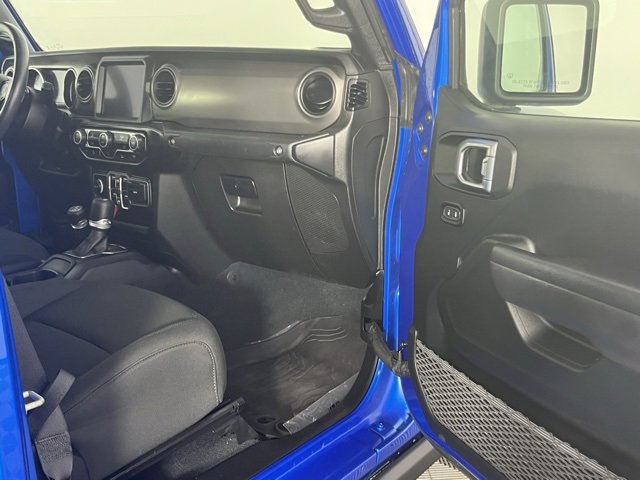 Used 2022 Jeep Gladiator Willys image 28