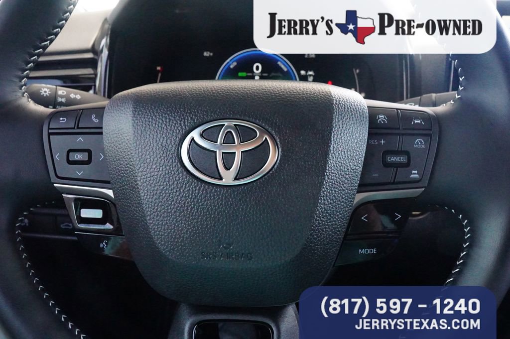 Used 2025 Toyota Camry SE w/ Multimedia Upgrade Package FWD image 15