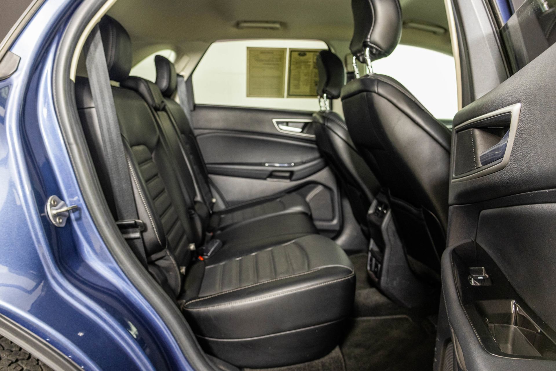 Used 2018 Ford Edge SEL w/ Equipment Group 201A AWD/4WD image 44