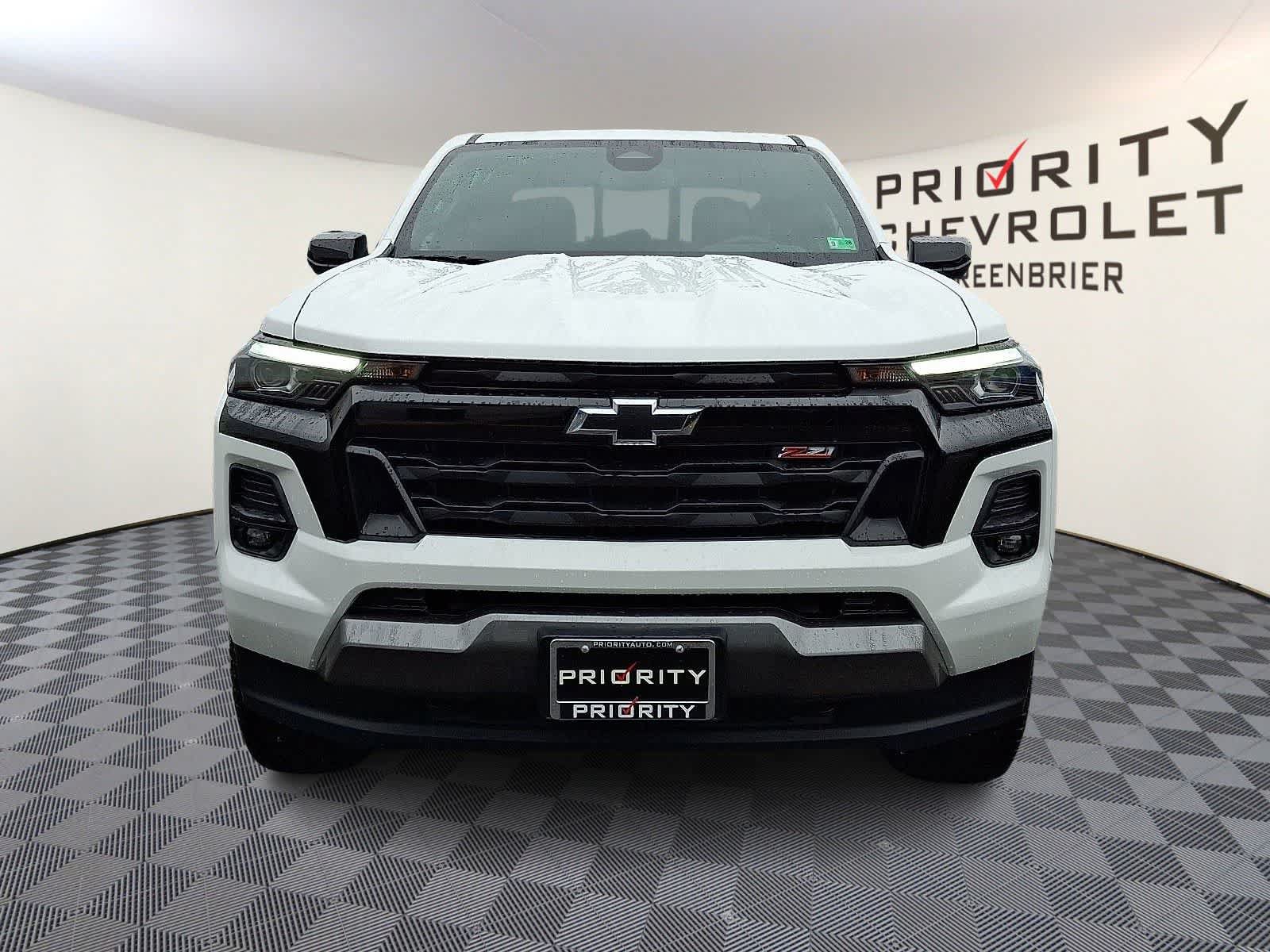 New 2025 Chevrolet Colorado Z71 w/ Midnight Edition AWD/4WD image 2
