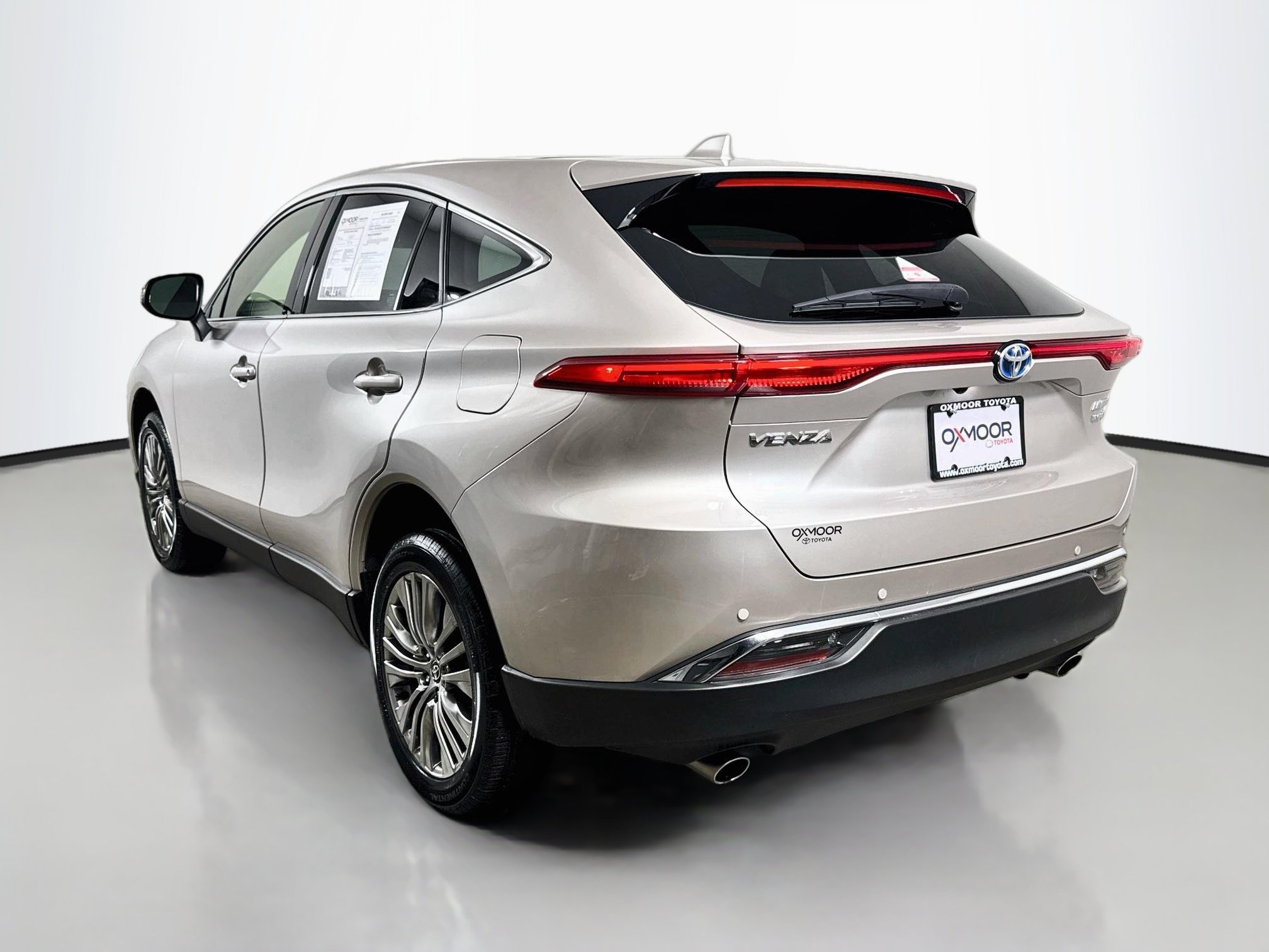 Certified 2022 Toyota Venza Limited w/ Advanced Technology Package AWD/4WD image 5