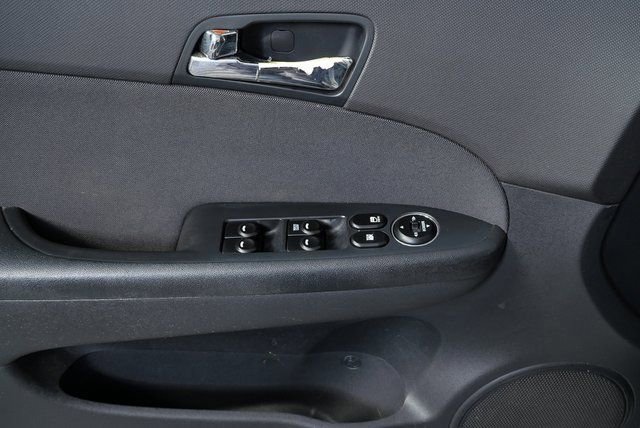 Used 2010 Hyundai Elantra SE image 6