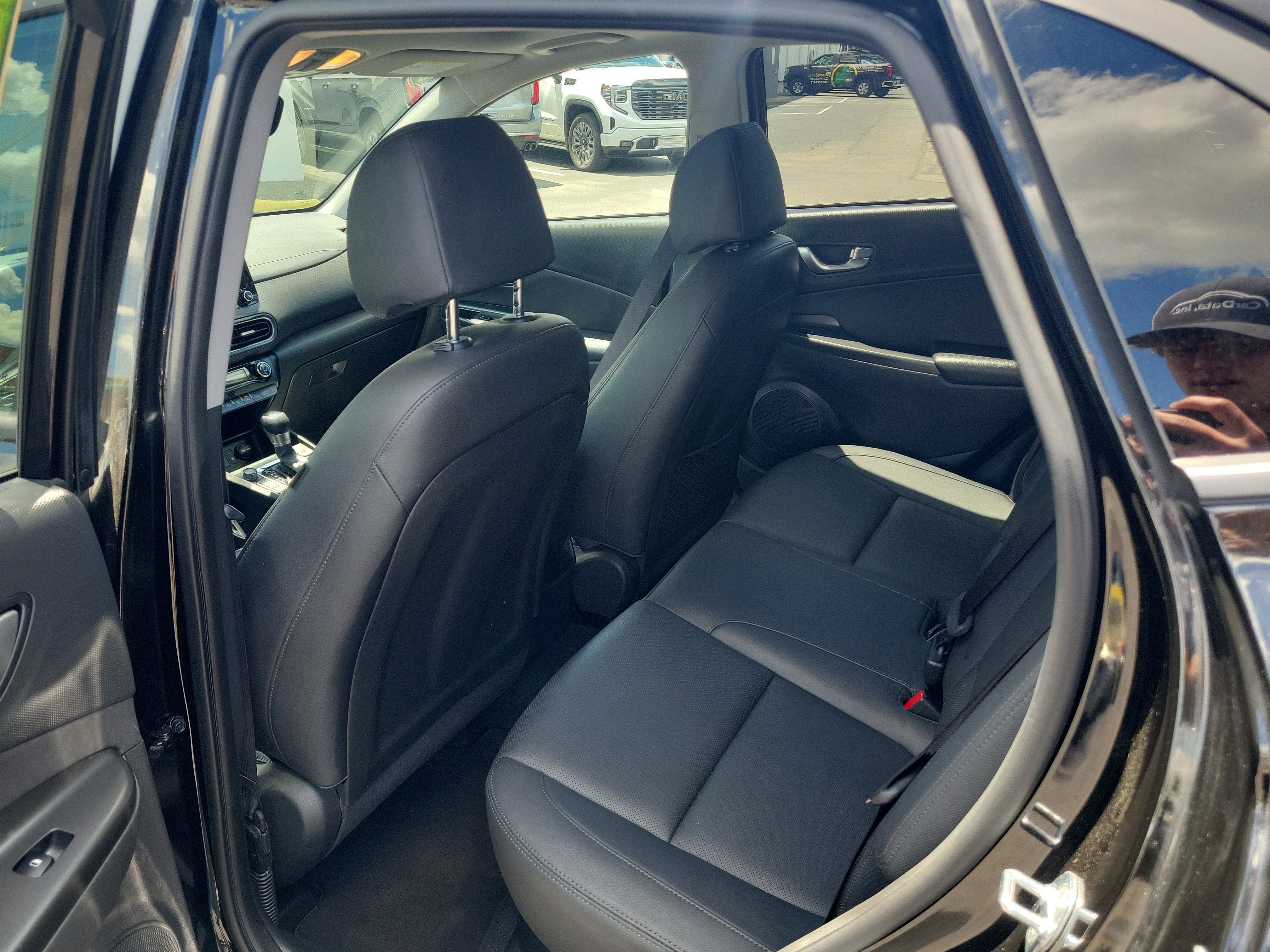 Used 2022 Hyundai Kona Limited AWD/4WD image 13