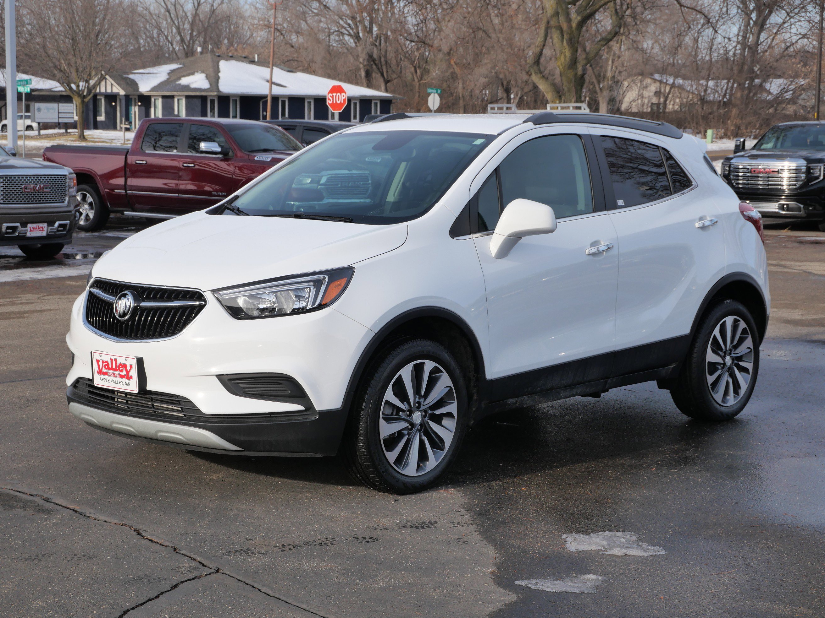 Used 2022 Buick Encore Preferred w/ Safety Package image 4