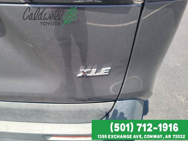 Used 2019 Toyota RAV4 XLE FWD image 6