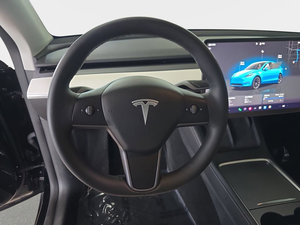Used 2022 Tesla Model Y Long Range image 19