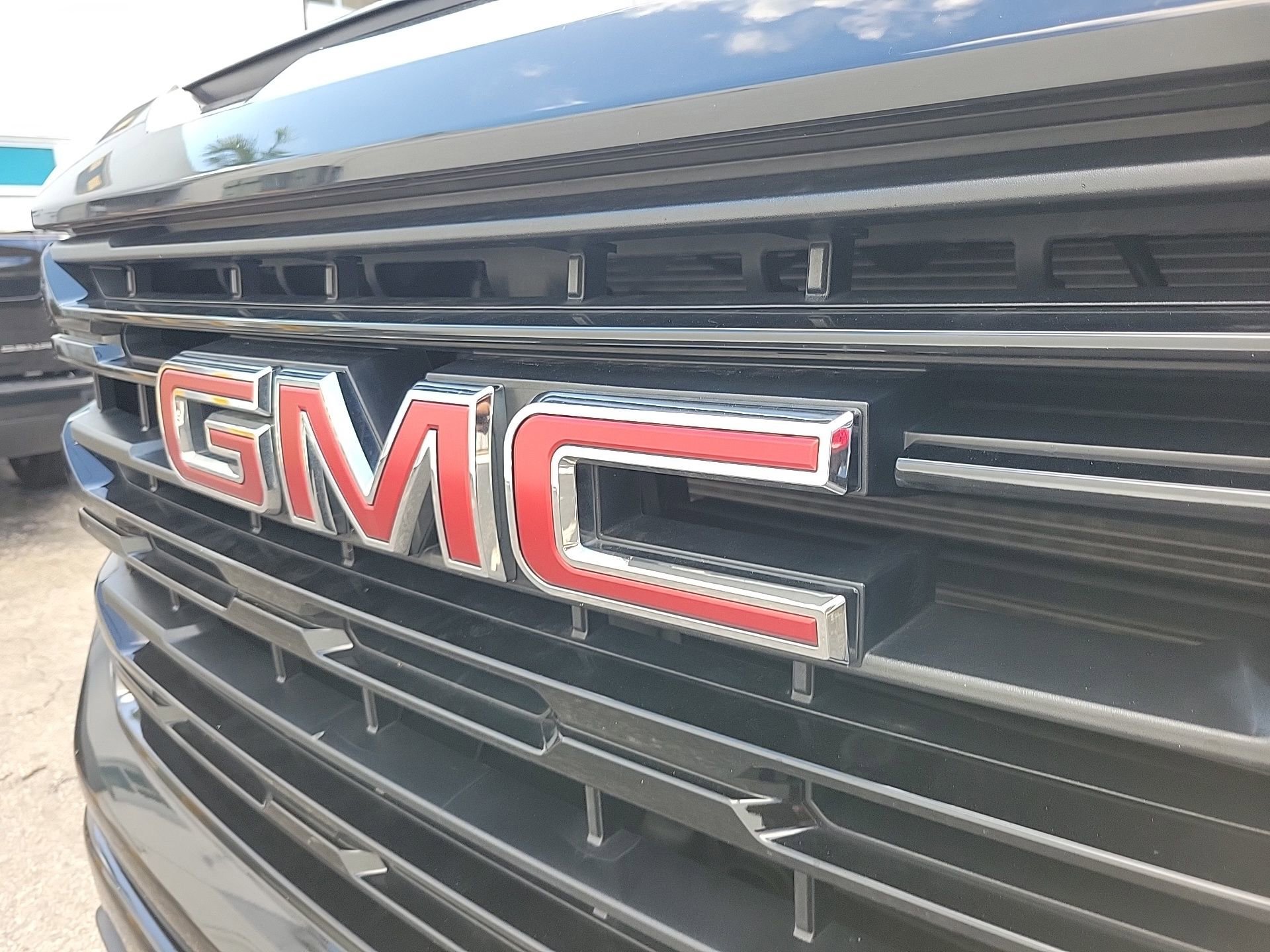 Used 2023 GMC Sierra 1500 Elevation image 9