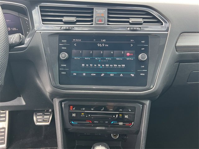 Used 2022 Volkswagen Tiguan SEL R-Line image 21