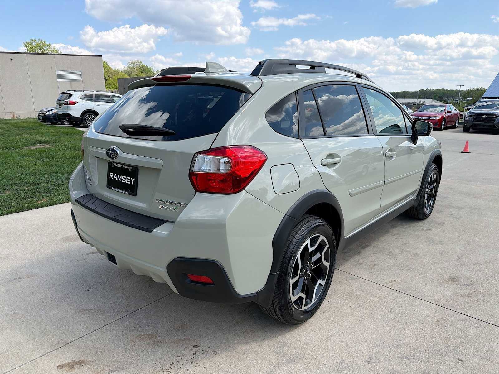 Used 2016 Subaru Crosstrek 2.0i Limited AWD/4WD image 6