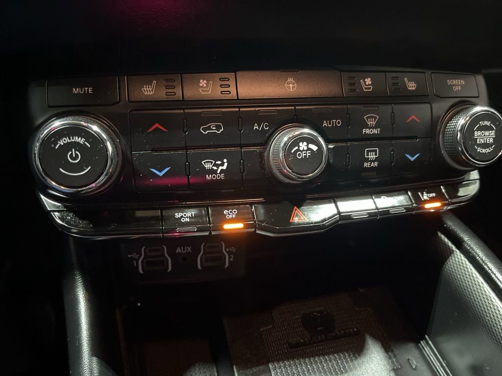 Used 2021 Dodge Durango R/T w/ Technology Group AWD/4WD image 22