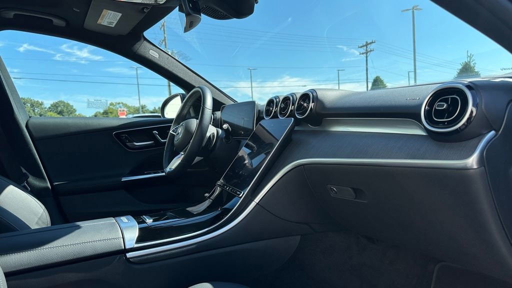 Used 2025 Mercedes-Benz C 300 Sedan image 30
