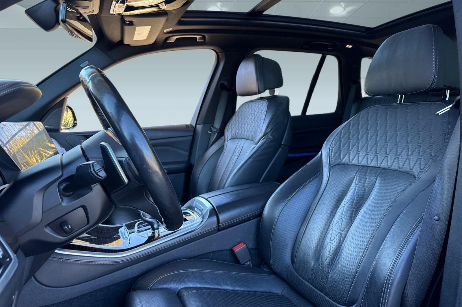 Used 2021 BMW X5 M50i AWD/4WD image 5
