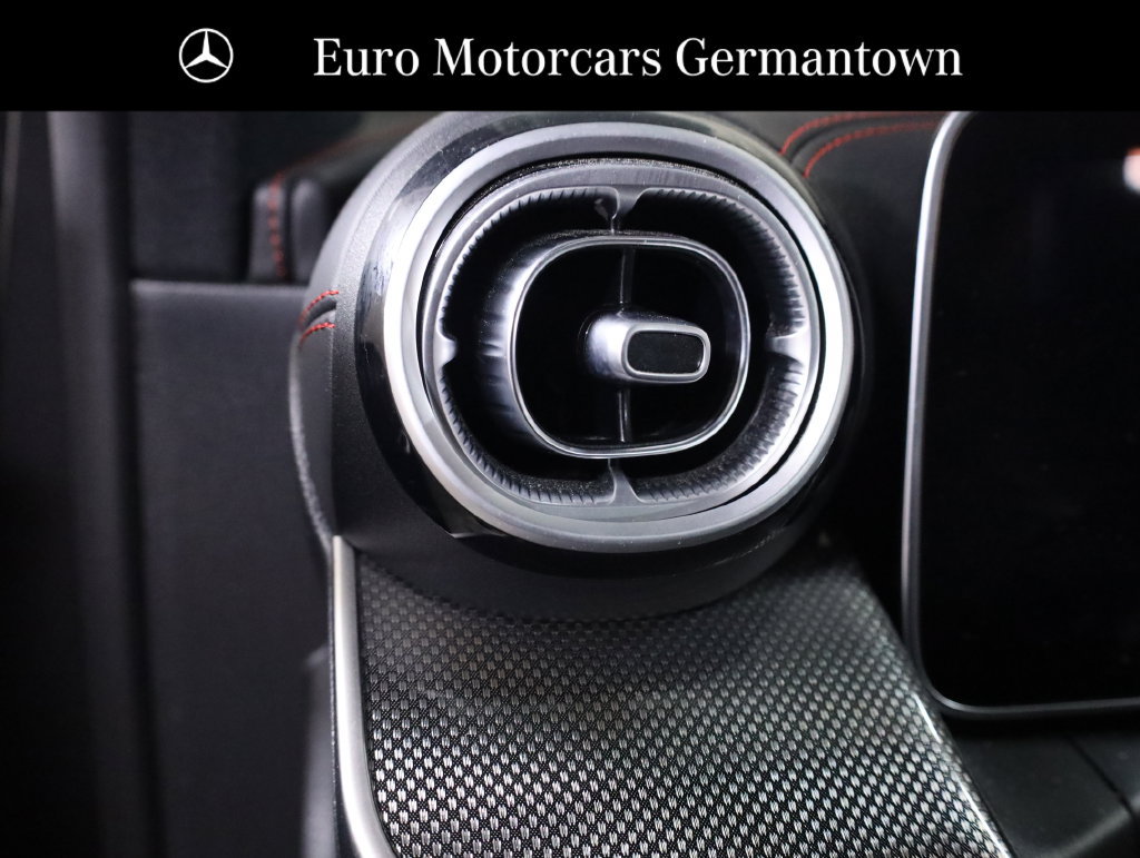 Used 2025 Mercedes-Benz GLC 43 AMG 4MATIC image 11