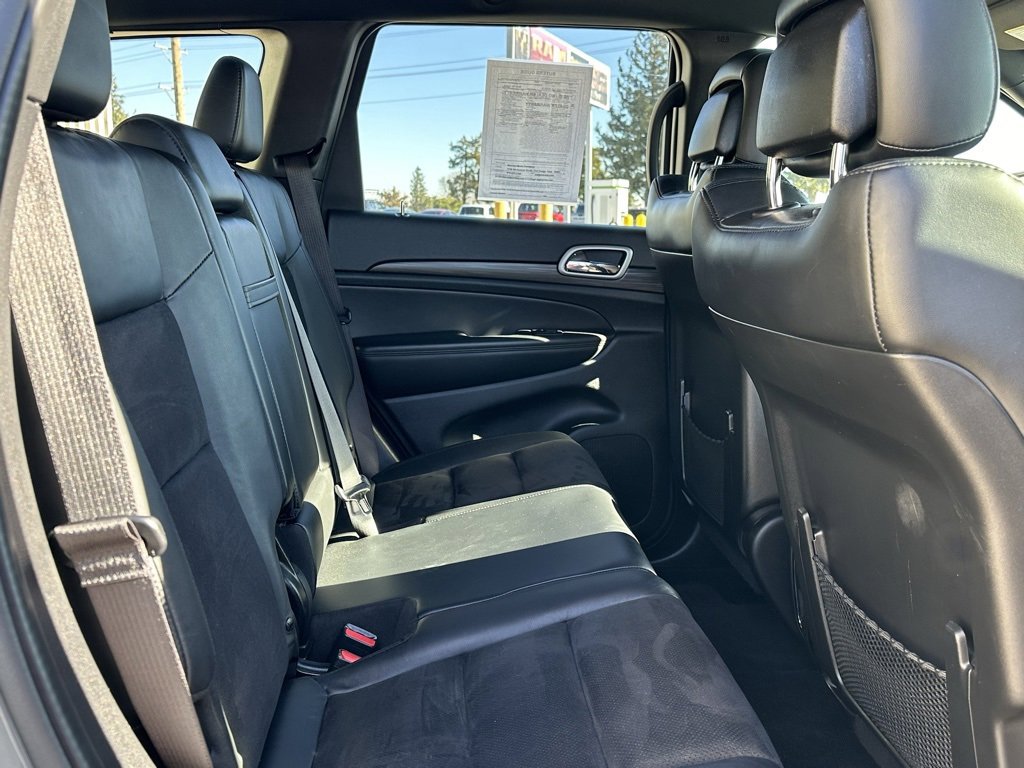 Used 2022 Jeep Grand Cherokee Laredo X image 15