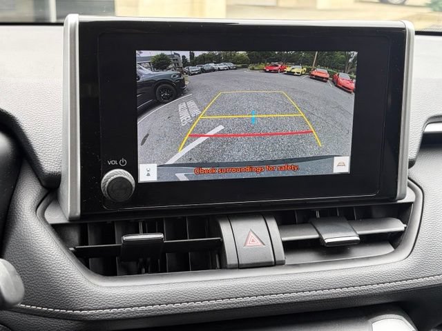 Used 2025 Toyota RAV4 XLE AWD/4WD image 3