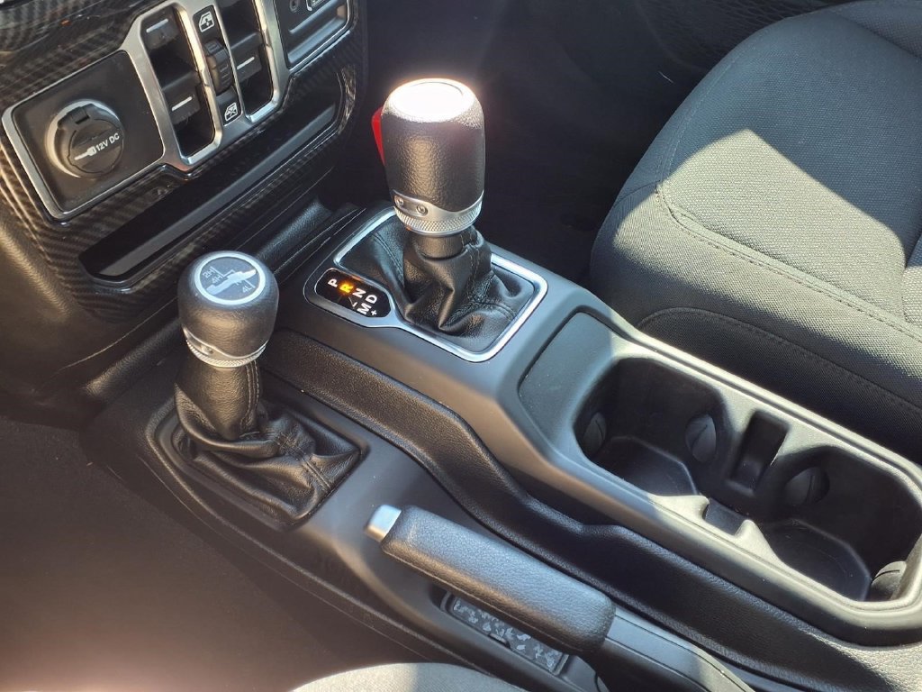 Used 2022 Jeep Wrangler Unlimited Sport AWD/4WD image 14