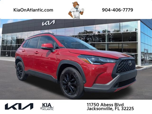 Used 2022 Toyota Corolla Cross LE w/ Moonroof Package FWD image 1