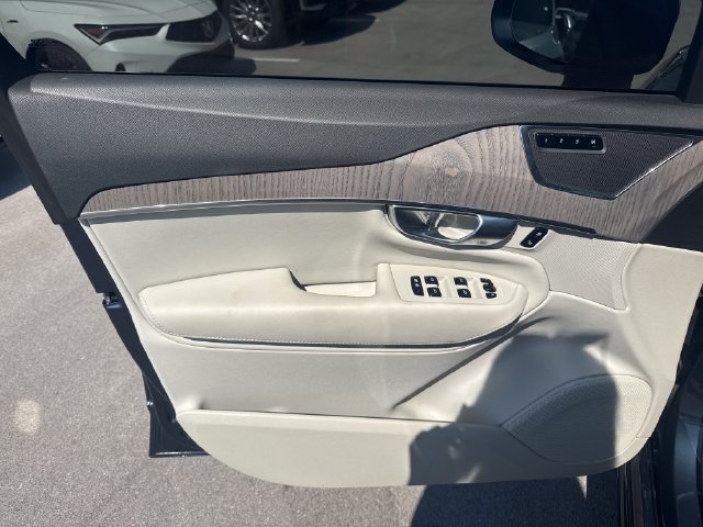 Used 2023 Volvo XC90 B5 Plus w/ Protection Package Premier AWD/4WD image 12