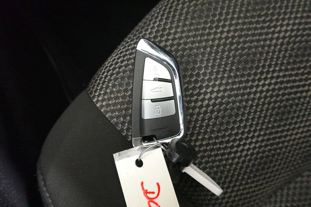 Used 2021 Nissan Rogue Sport SV image 31