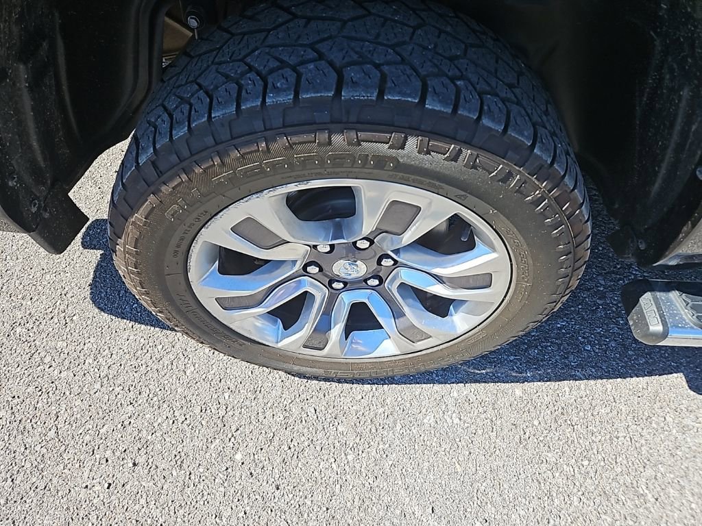 Used 2024 RAM 1500 Limited image 12