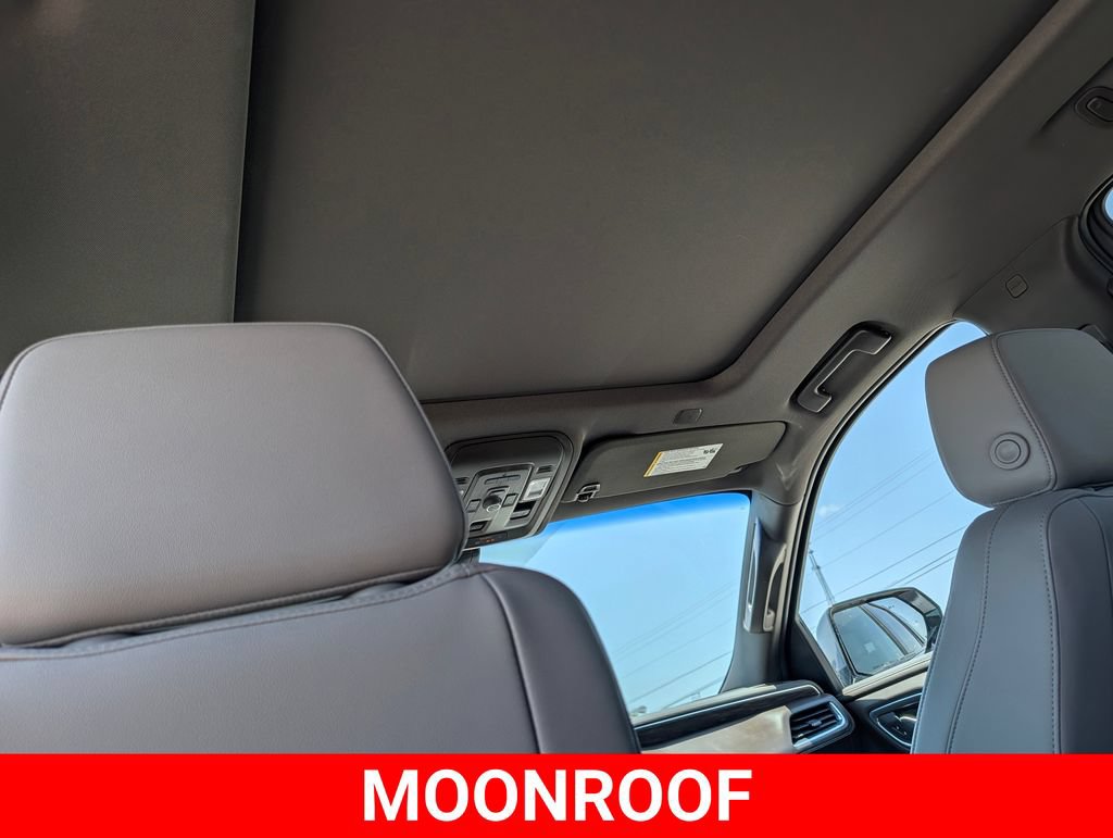 Used 2022 Chevrolet Tahoe Z71 w/ Z71 Off-Road Package AWD/4WD image 14