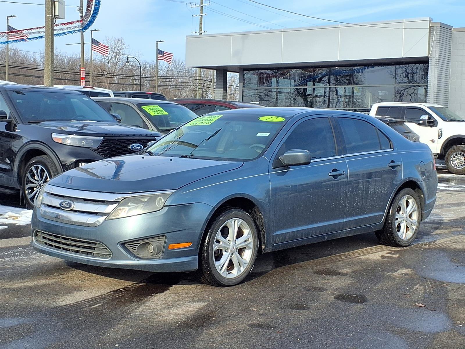 Used 2012 Ford Fusion SE FWD image 1